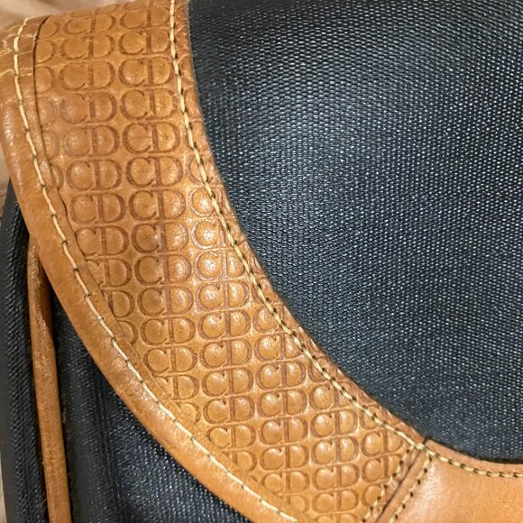 Christian DIOR Vintage Handbag, halfmoon with unbranded gold chain - Picture 2 of 9